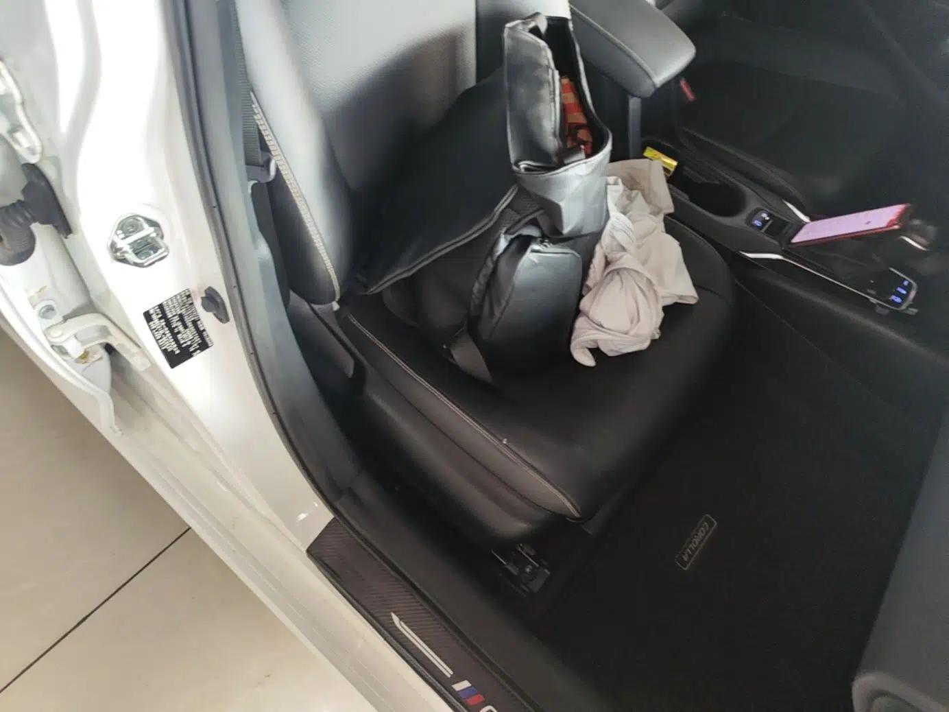 Toyota Corolla 2019 1.2T S-CVT GL-i Luxury Edition — миниатюра 15