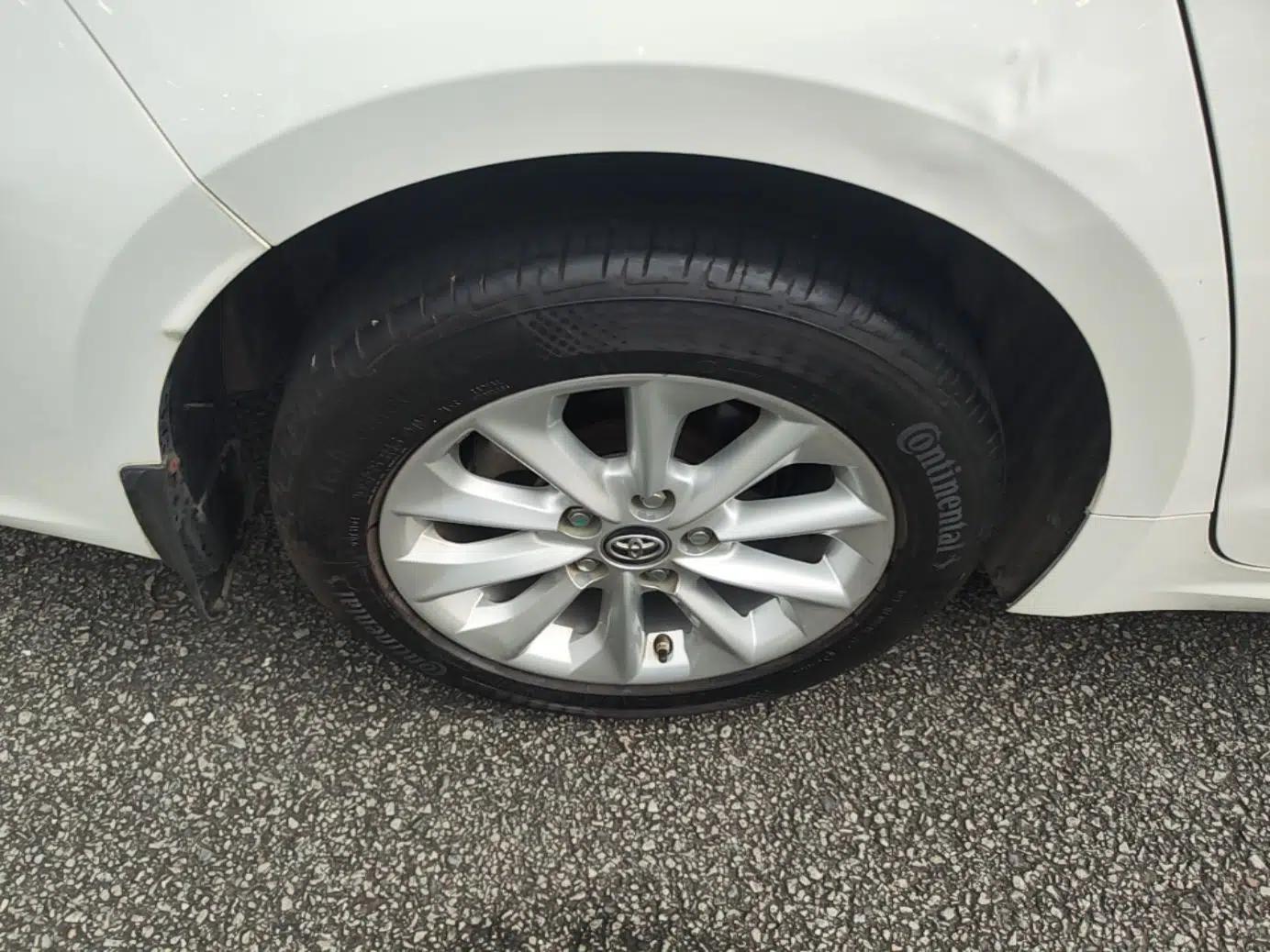 Toyota Corolla 2019 1.2T S-CVT GL-i Luxury Edition — миниатюра 4