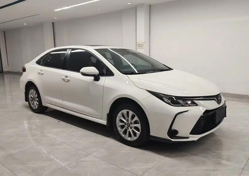 Toyota Corolla 2019 1.2T S-CVT GL-i Luxury Edition — миниатюра 6