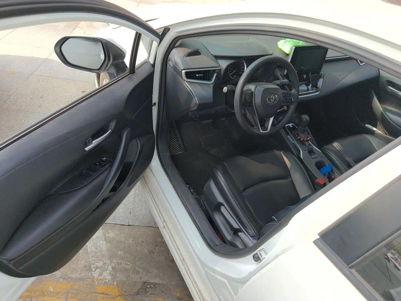 Toyota Corolla 2021 1.2T S-CVT Elite Edition — миниатюра 16