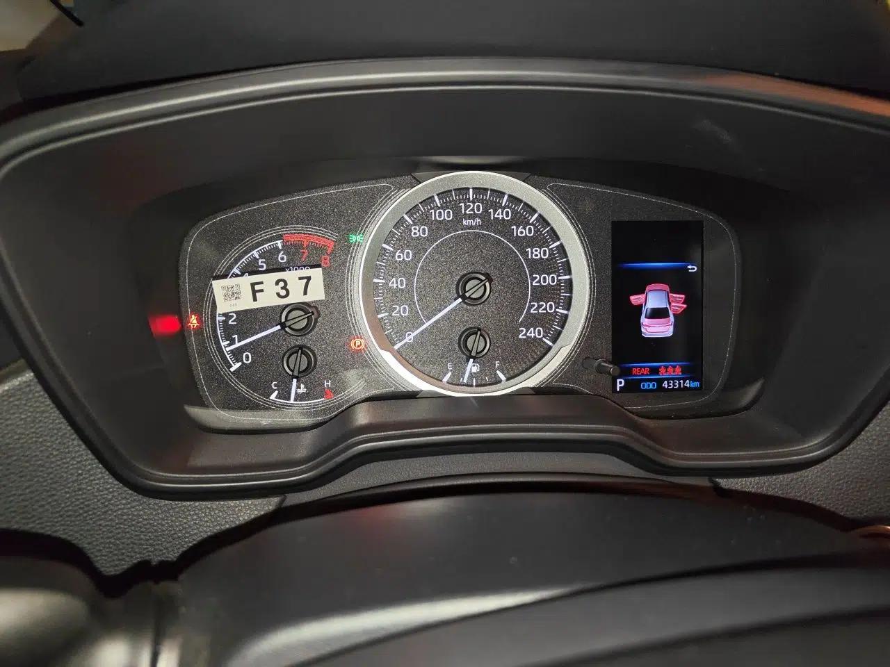 Toyota Corolla 2021 1.2T S-CVT Elite Edition — миниатюра 8