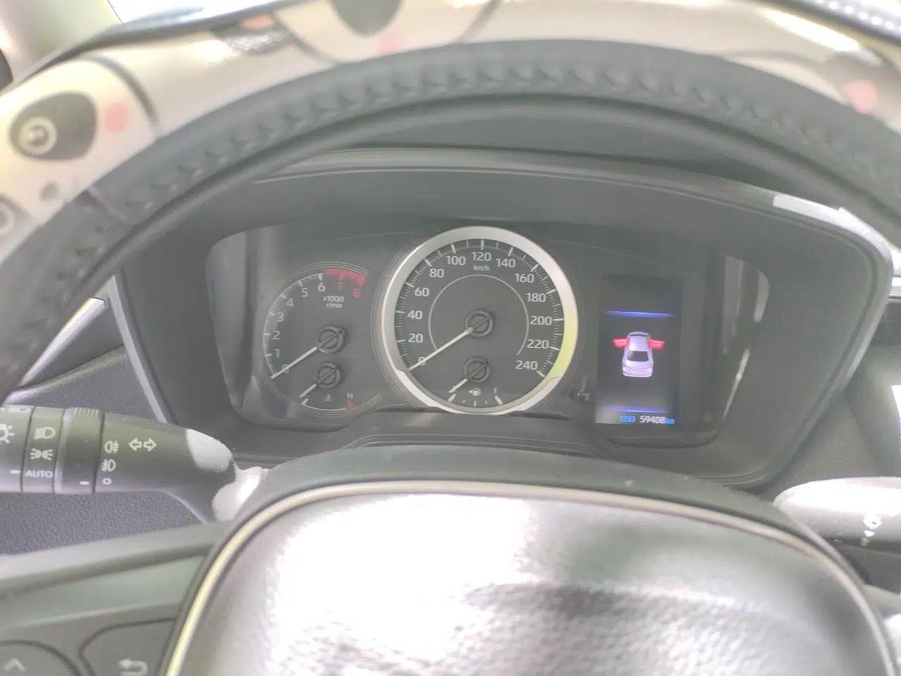 Toyota Corolla 2019 1.2T S-CVT GL-i Luxury Edition — миниатюра 11