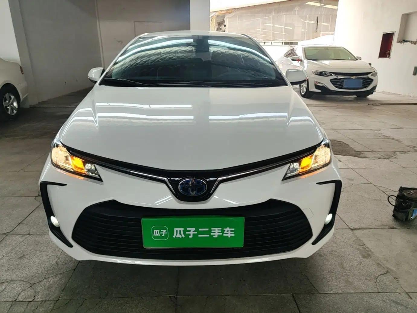 Toyota Corolla 2021 Dual-Engine 1.8L E-CVT Pioneer Edition — миниатюра 2