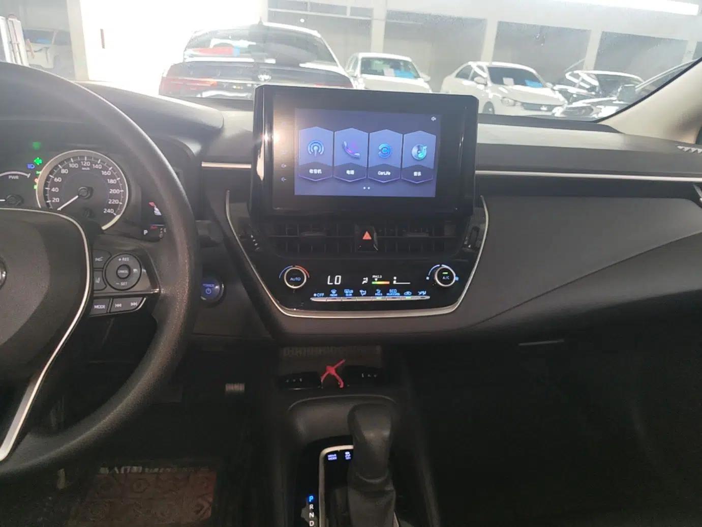 Toyota Corolla 2021 Dual-Engine 1.8L E-CVT Pioneer Edition — миниатюра 15