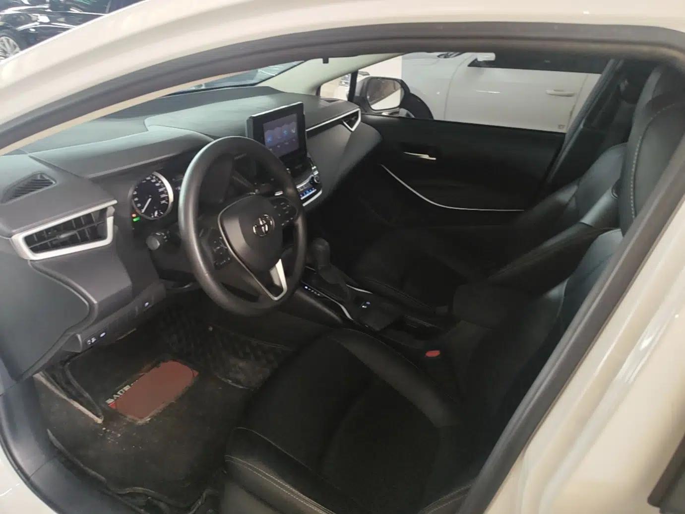 Toyota Corolla 2021 Dual-Engine 1.8L E-CVT Pioneer Edition — миниатюра 18