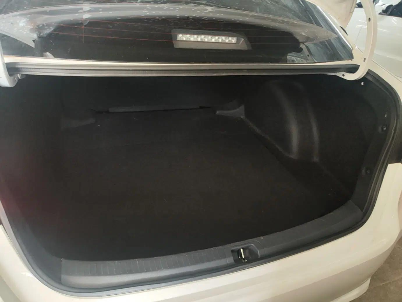 Toyota Corolla 2021 Dual-Engine 1.8L E-CVT Pioneer Edition — миниатюра 22