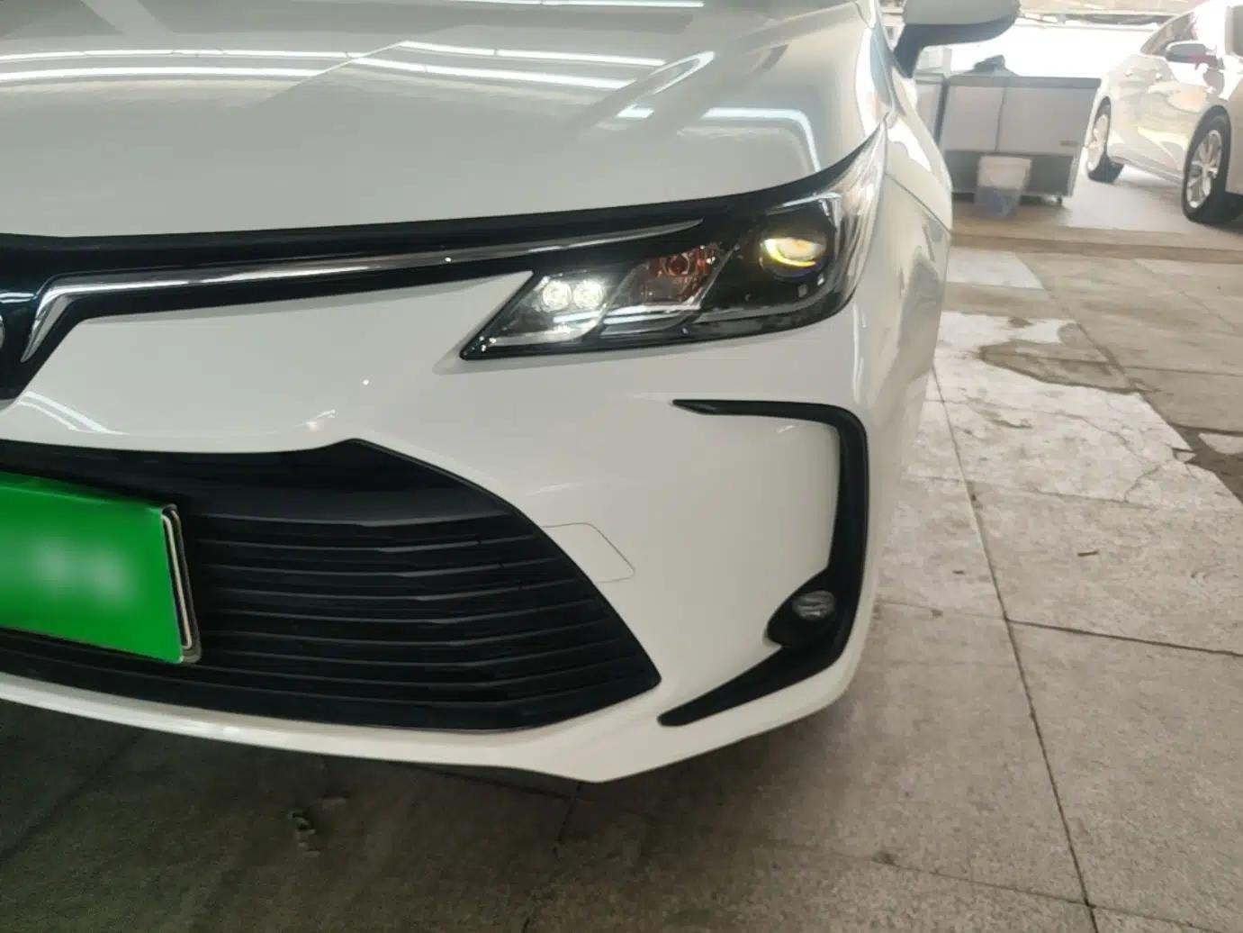 Toyota Corolla 2021 Dual-Engine 1.8L E-CVT Pioneer Edition — миниатюра 8