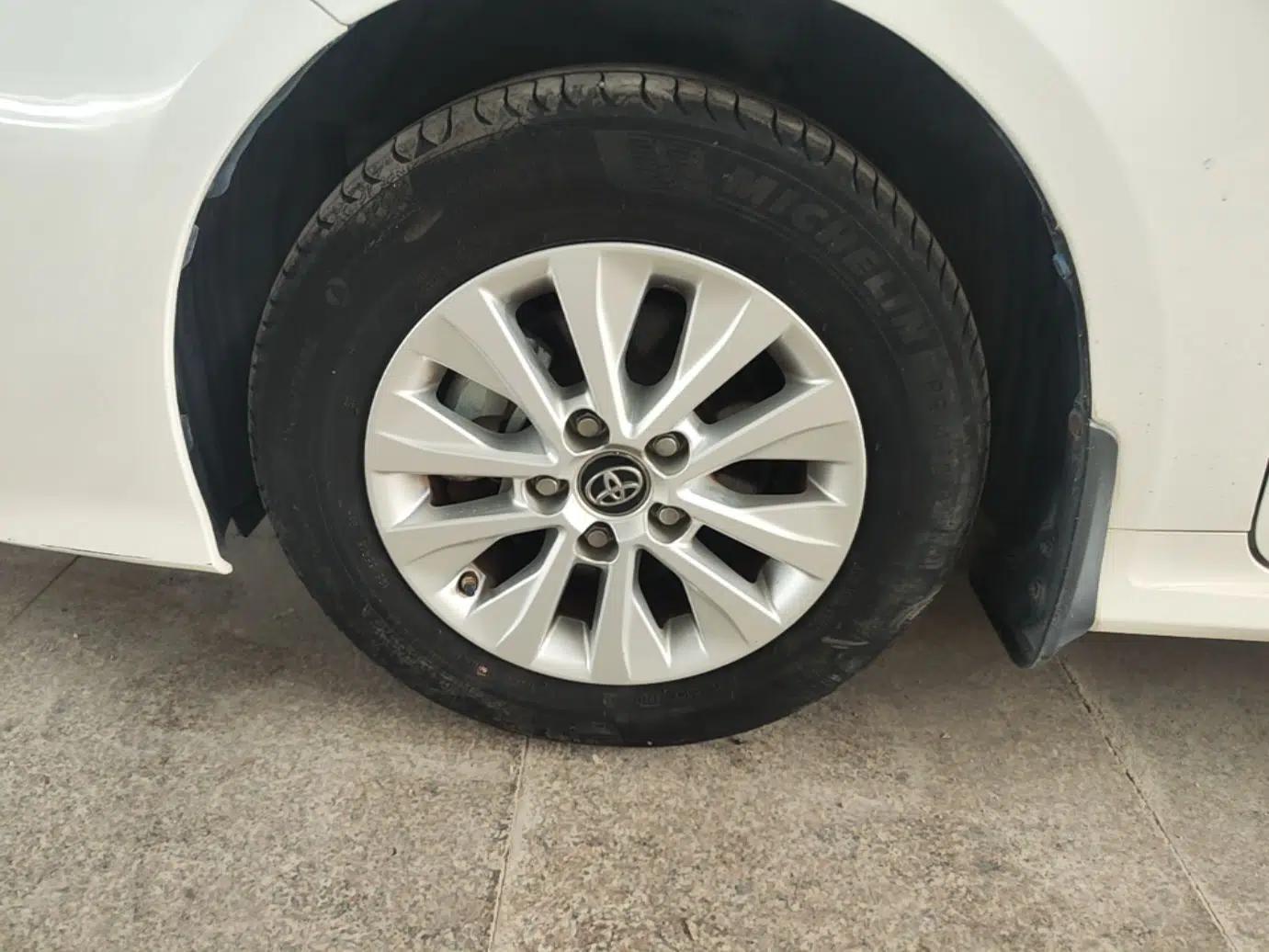 Toyota Corolla 2021 Dual-Engine 1.8L E-CVT Pioneer Edition — миниатюра 10