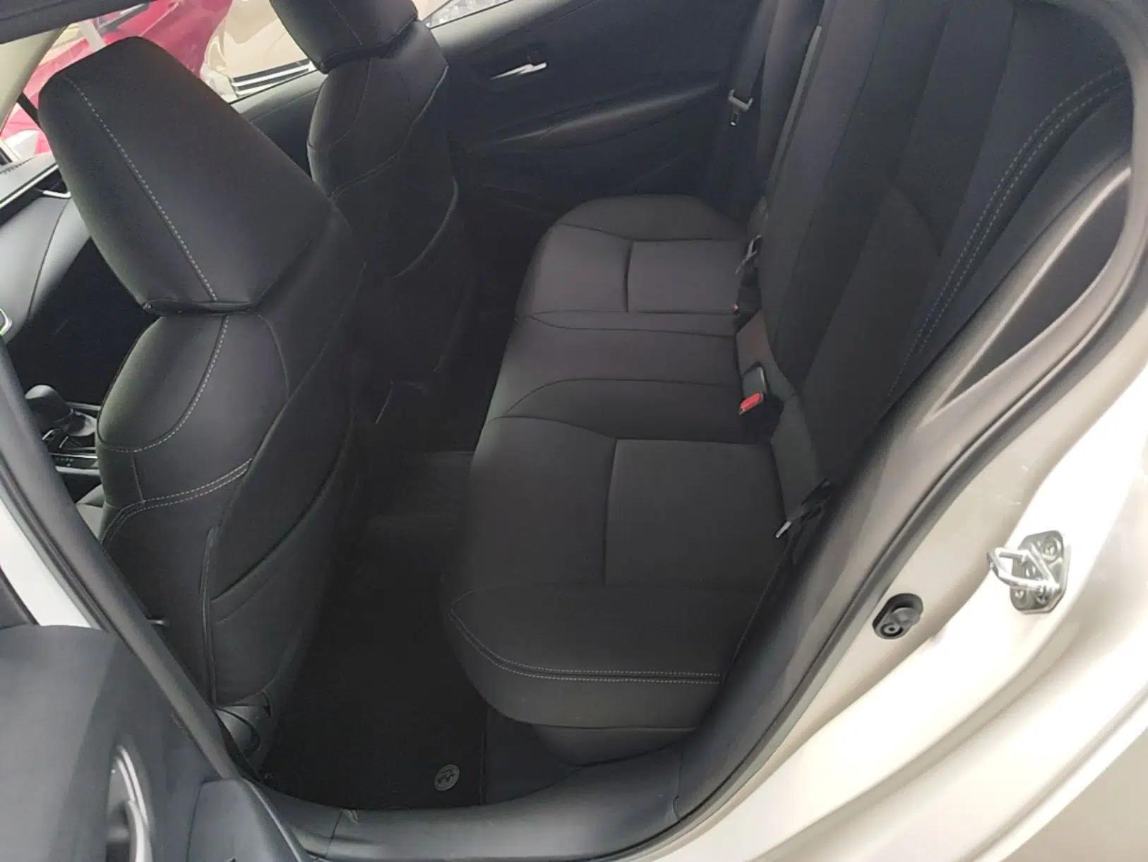 Toyota Corolla 2022 Dual-Motor 1.8L E-CVT Pioneer Edition — миниатюра 20