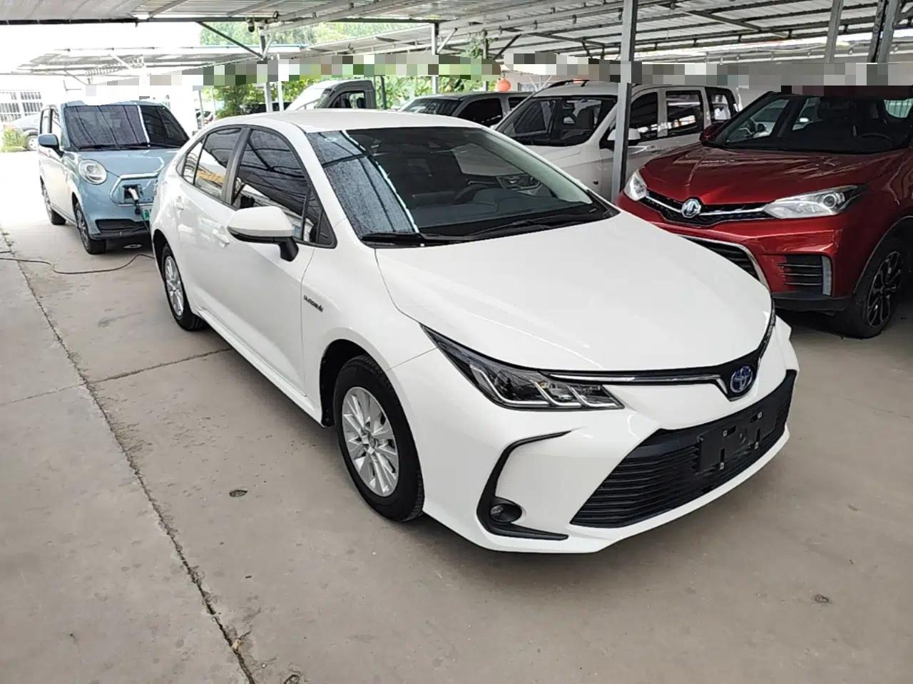 Toyota Corolla 2022 Dual-Motor 1.8L E-CVT Pioneer Edition — миниатюра 3