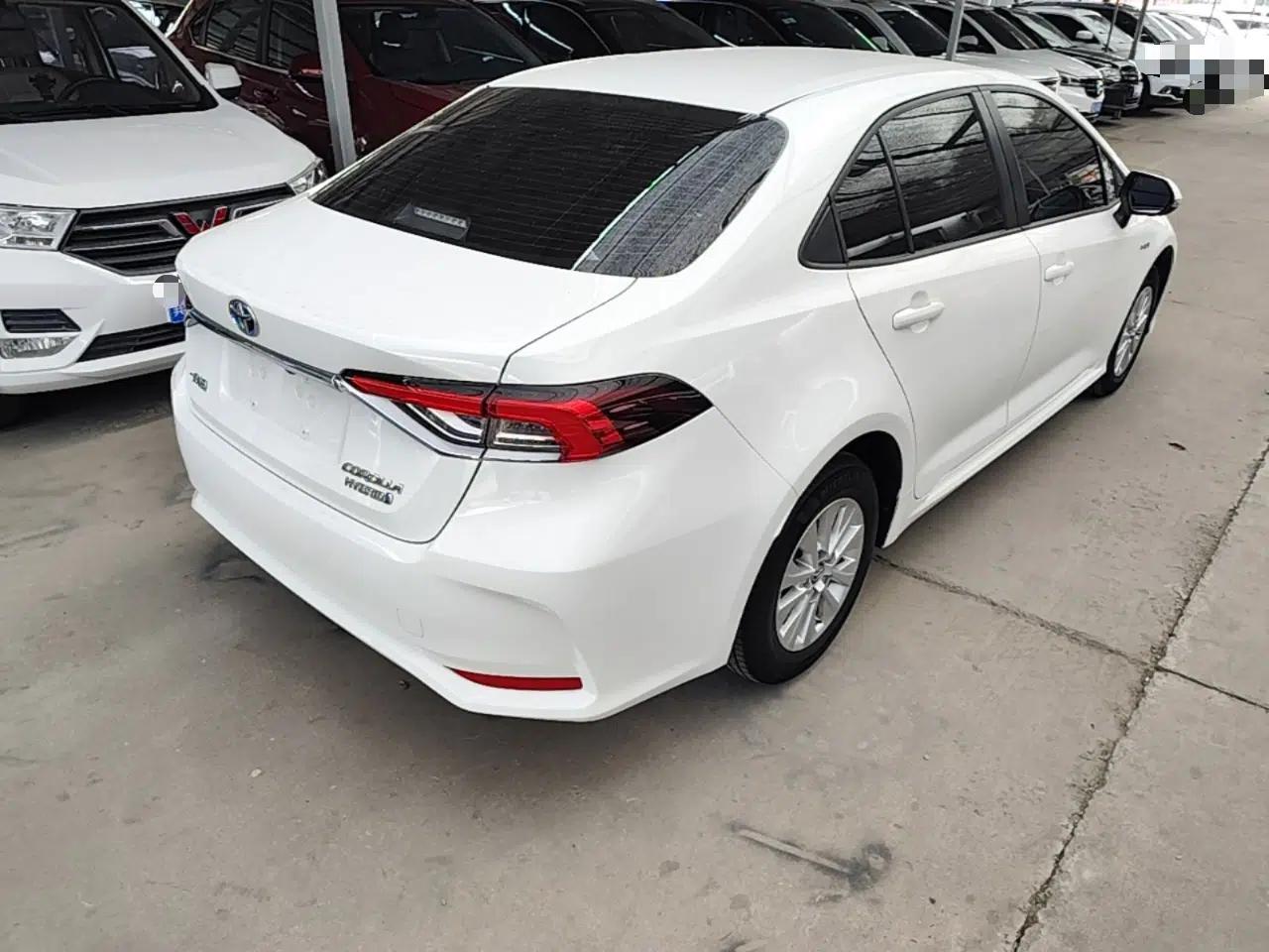 Toyota Corolla 2022 Dual-Motor 1.8L E-CVT Pioneer Edition — миниатюра 6