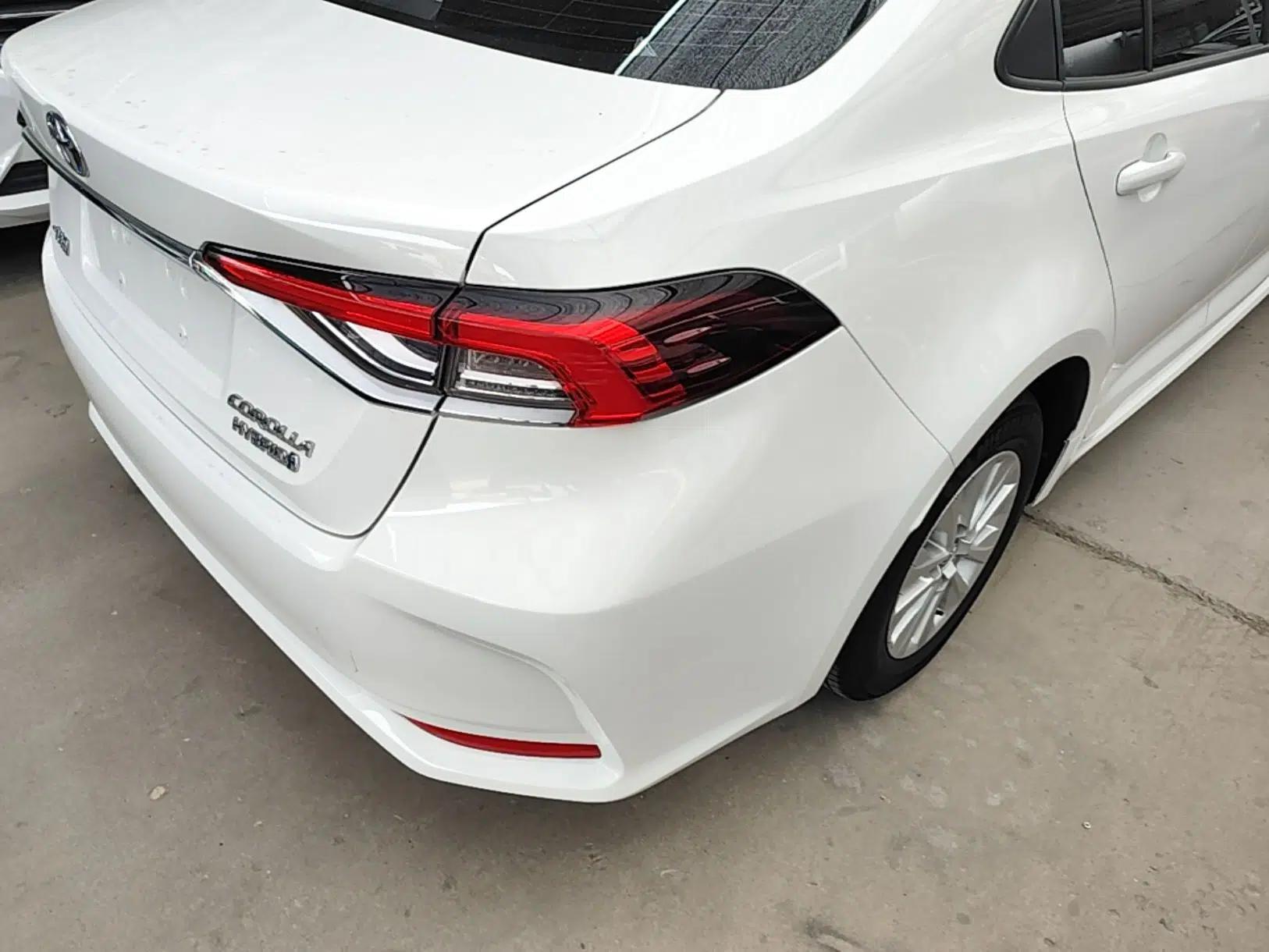Toyota Corolla 2022 Dual-Motor 1.8L E-CVT Pioneer Edition — миниатюра 9