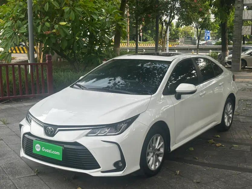 Toyota Corolla 2021 1.2T S-CVT Elite PLUS Edition — миниатюра 1