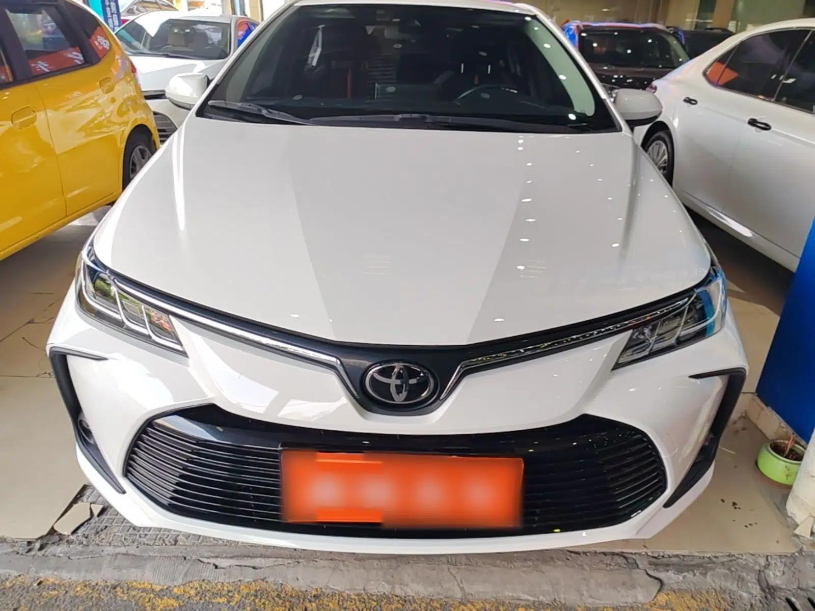 Toyota Corolla 2021 1.2T S-CVT Elite PLUS Edition — миниатюра 2