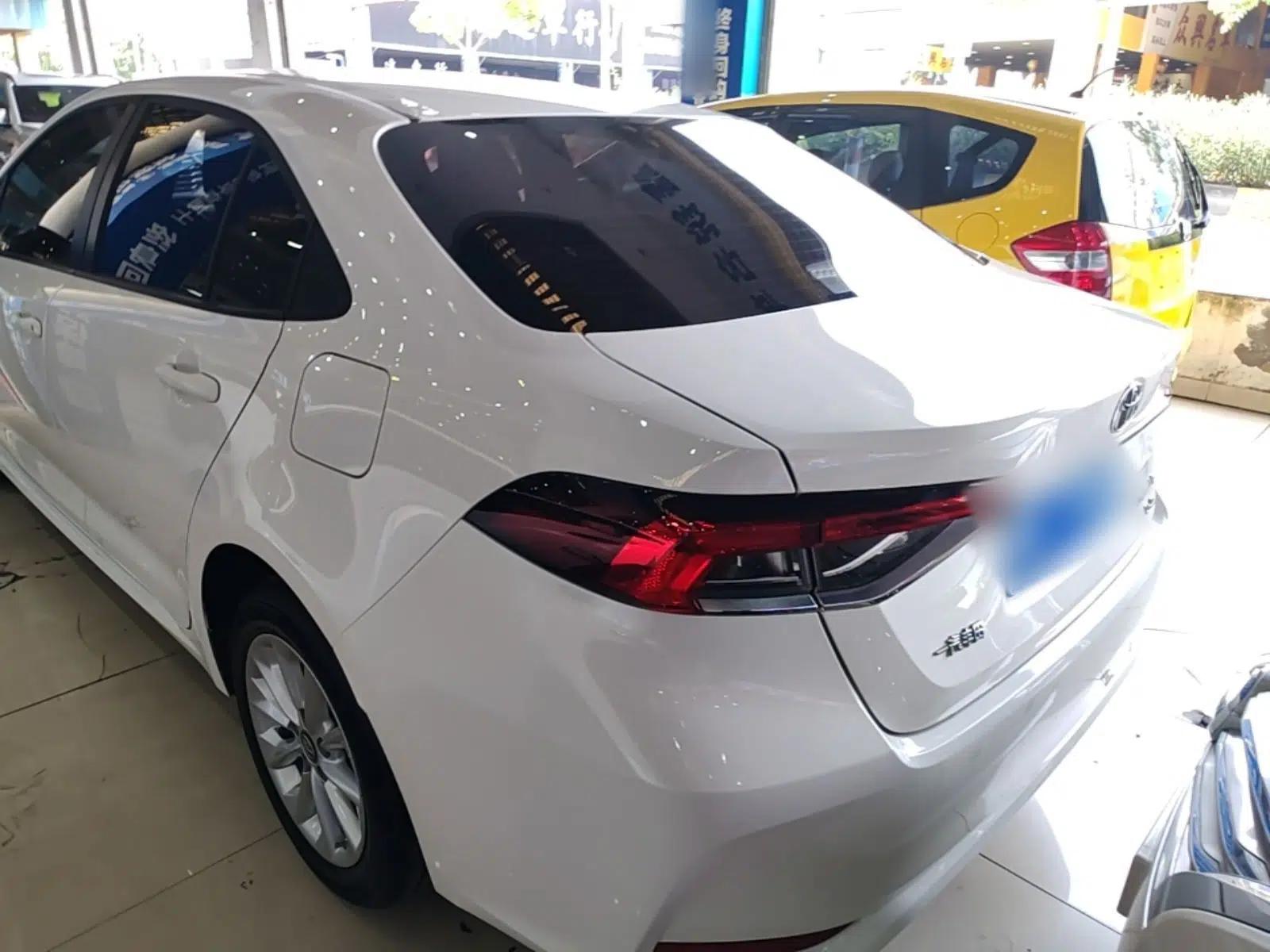 Toyota Corolla 2021 1.2T S-CVT Elite PLUS Edition — миниатюра 8