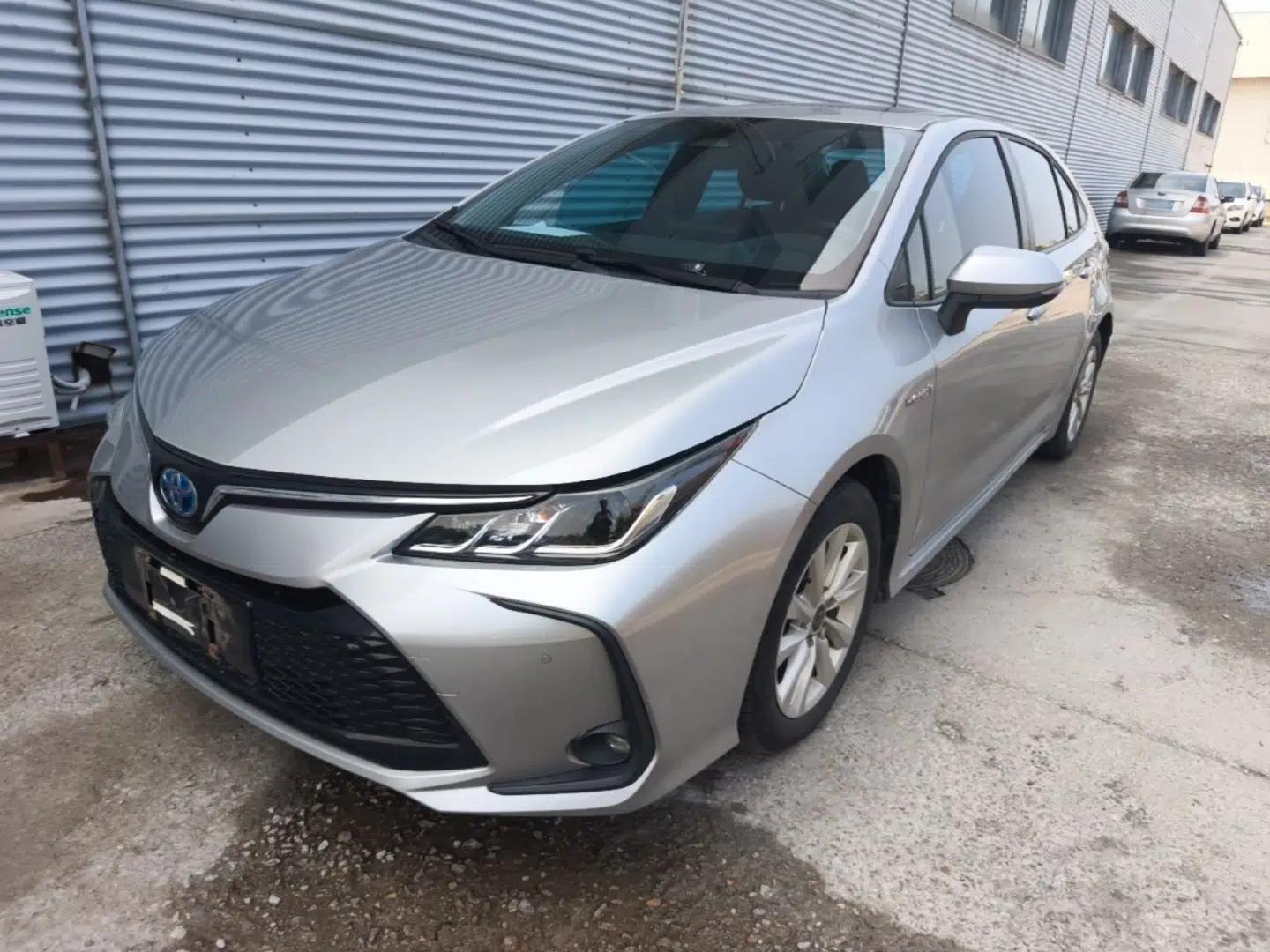 Toyota Corolla 2023 1.8L Smart Electric Hybrid Dual-Motor Elite Edition — миниатюра 1