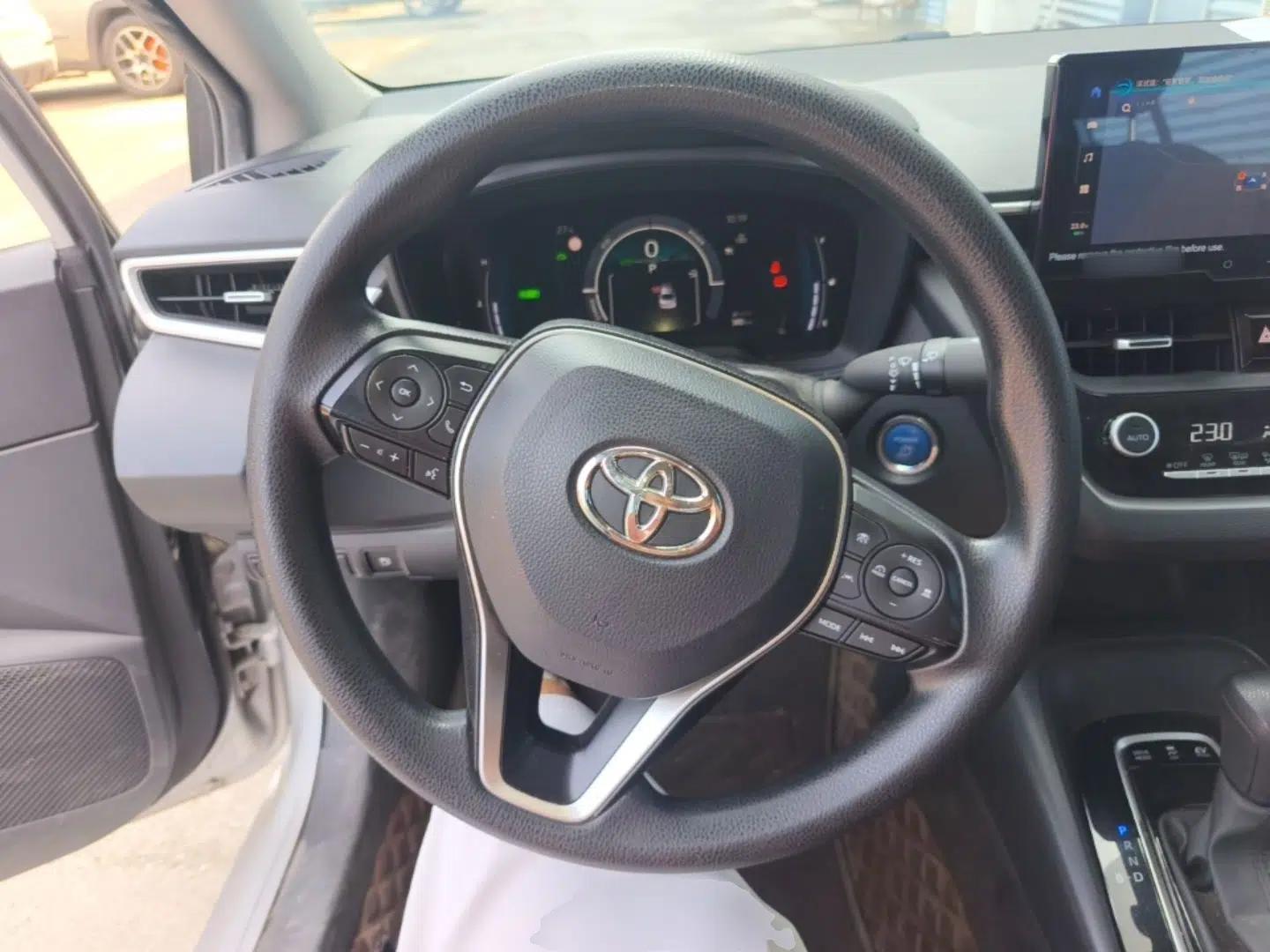 Toyota Corolla 2023 1.8L Smart Electric Hybrid Dual-Motor Elite Edition — миниатюра 13