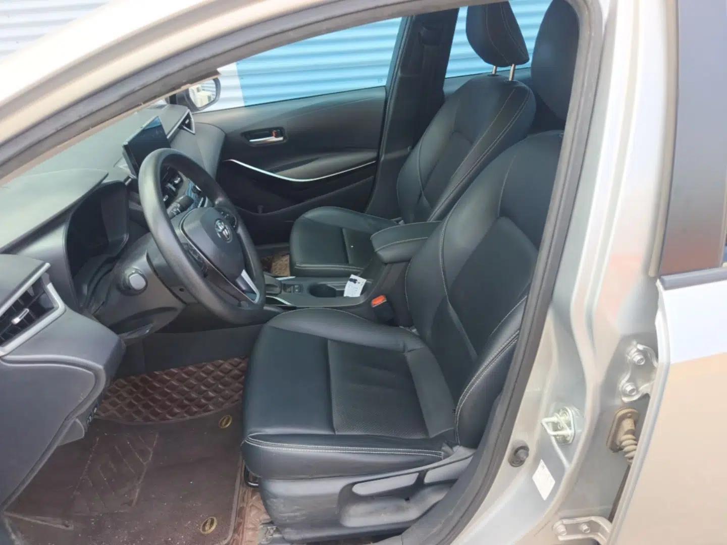 Toyota Corolla 2023 1.8L Smart Electric Hybrid Dual-Motor Elite Edition — миниатюра 17