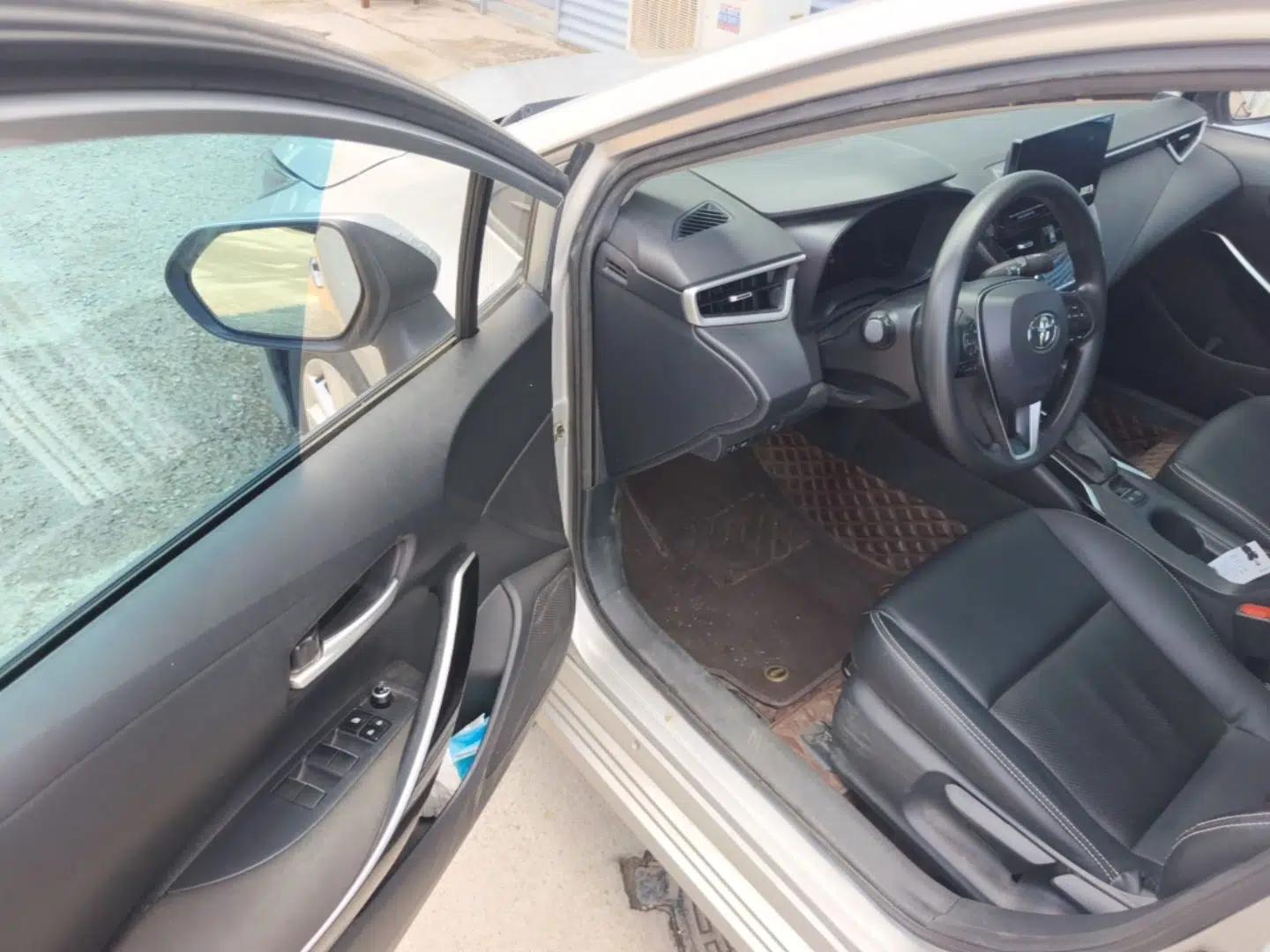 Toyota Corolla 2023 1.8L Smart Electric Hybrid Dual-Motor Elite Edition — миниатюра 18