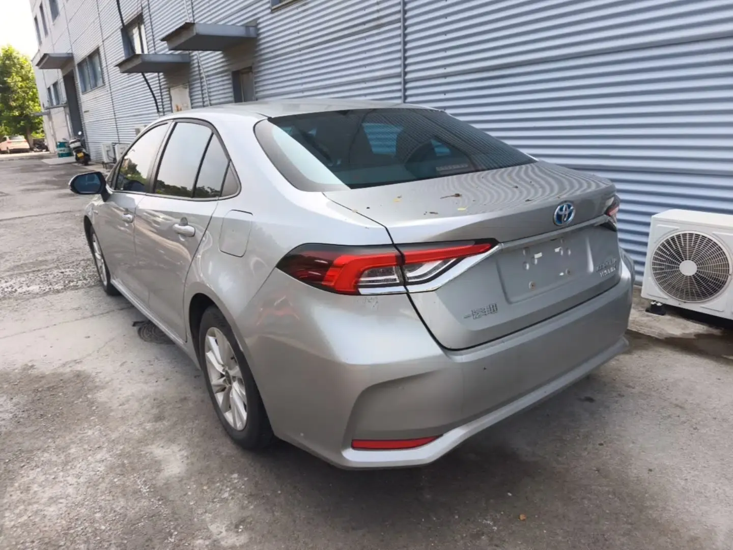 Toyota Corolla 2023 1.8L Smart Electric Hybrid Dual-Motor Elite Edition — миниатюра 4