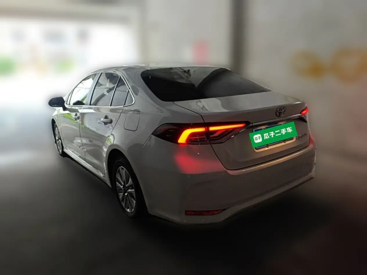 Toyota Corolla 2021 TNGA 1.5L CVT Elite Edition — миниатюра 4
