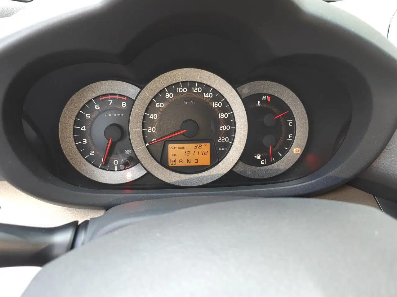 Toyota RAV4 2013 Special Edition 2.0L Automatic Classic — миниатюра 11