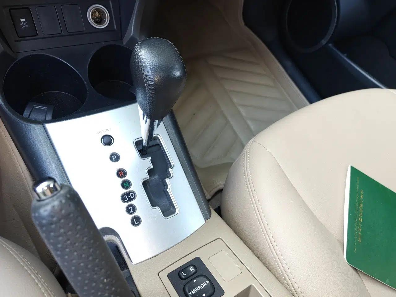 Toyota RAV4 2013 Special Edition 2.0L Automatic Classic — миниатюра 14