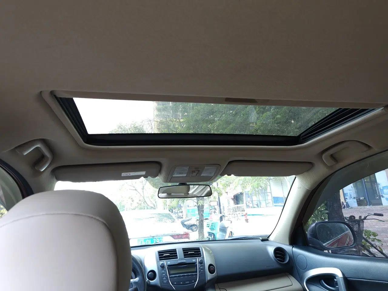 Toyota RAV4 2013 Special Edition 2.0L Automatic Classic — миниатюра 18