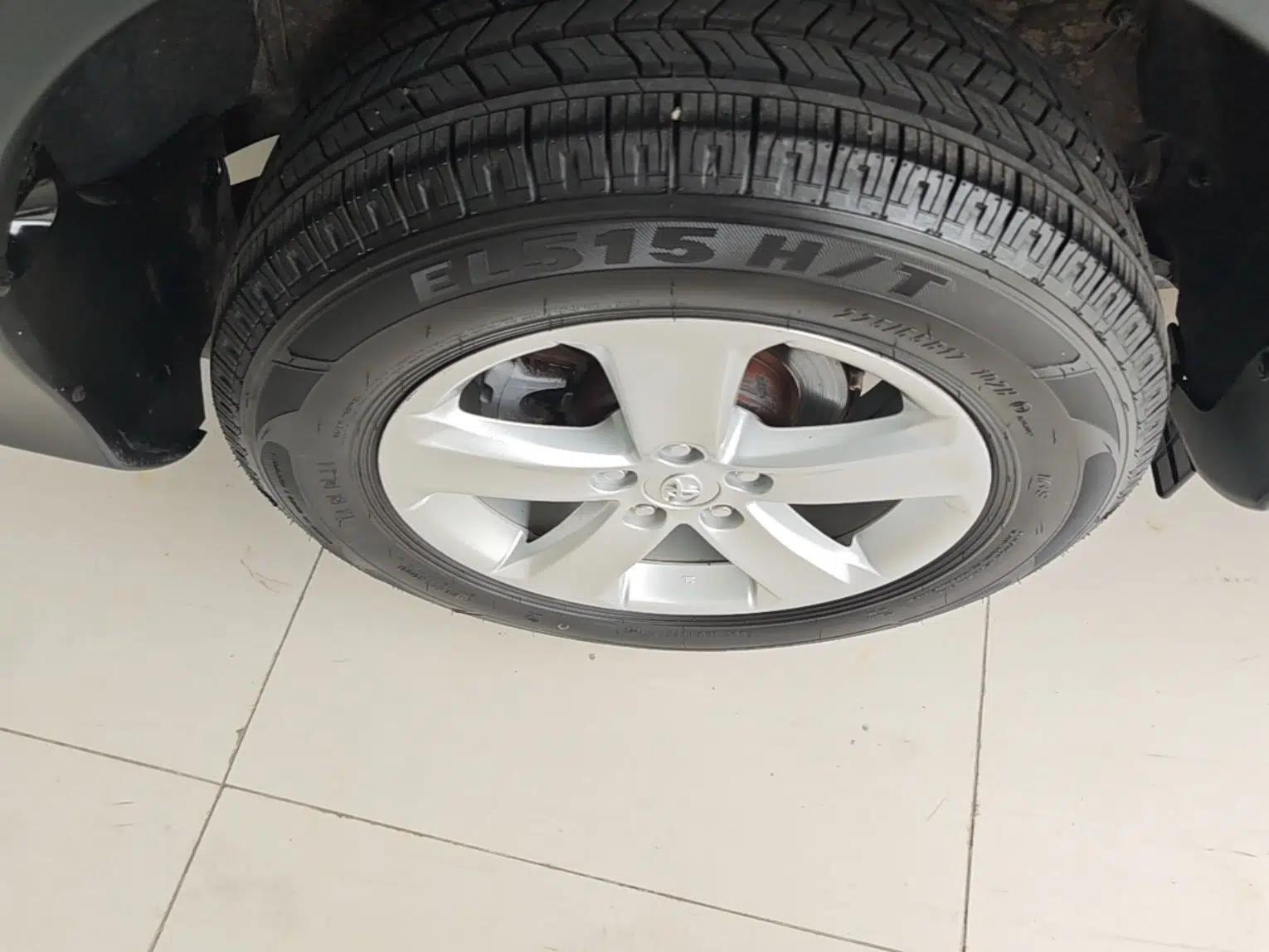 Toyota RAV4 2013 2.0L CVT Two-Wheel Drive Urban Edition — миниатюра 11
