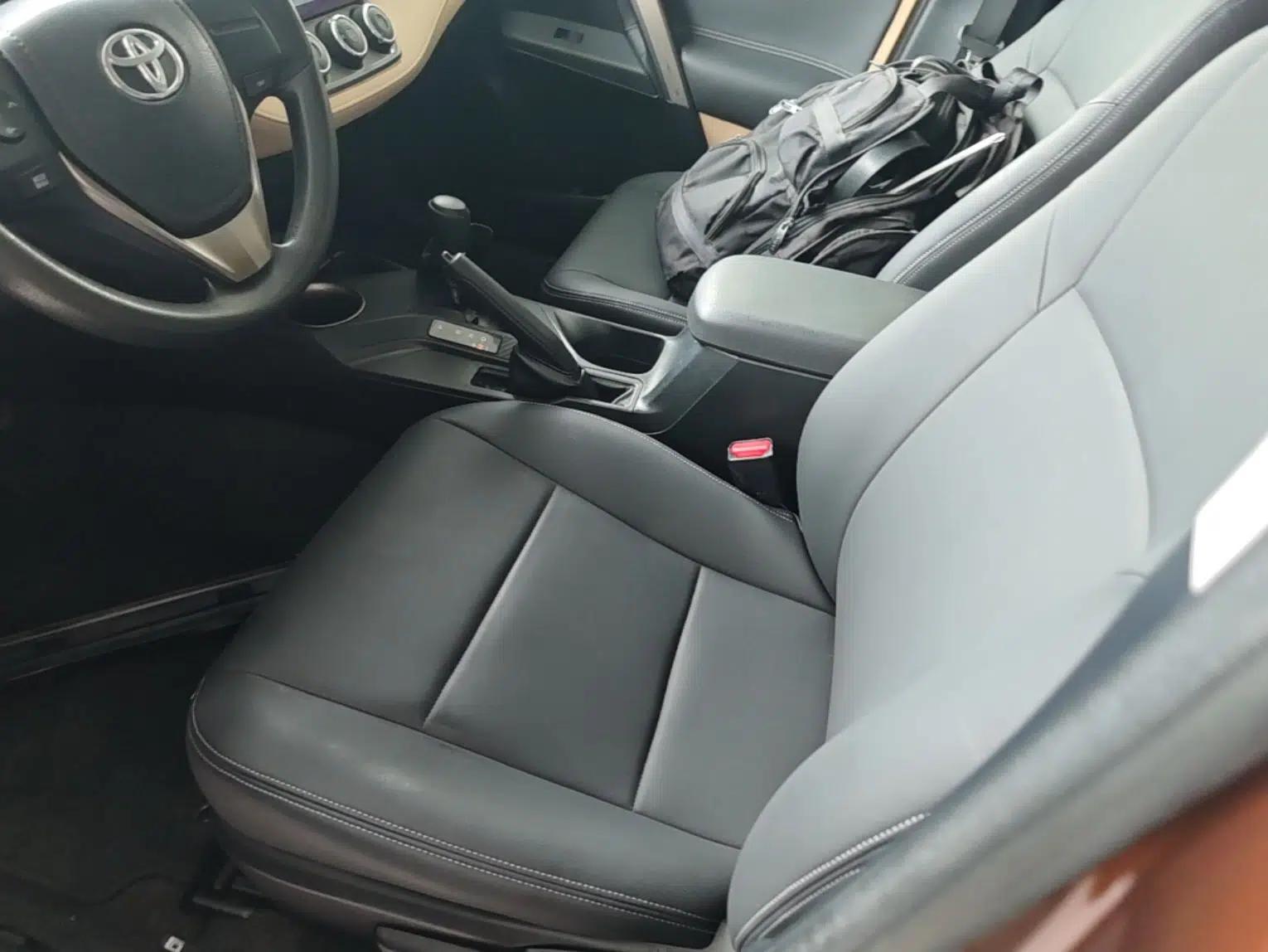 Toyota RAV4 2013 2.0L CVT Two-Wheel Drive Urban Edition — миниатюра 17