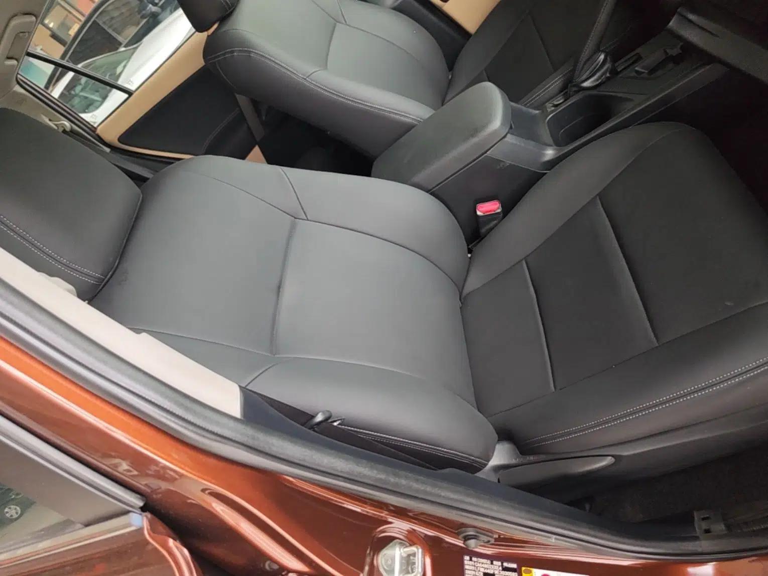 Toyota RAV4 2013 2.0L CVT Two-Wheel Drive Urban Edition — миниатюра 19