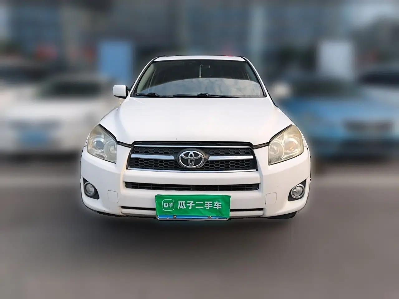 Toyota RAV4 2011 2.4L Automatic 4x4 Luxury Edition — миниатюра 2