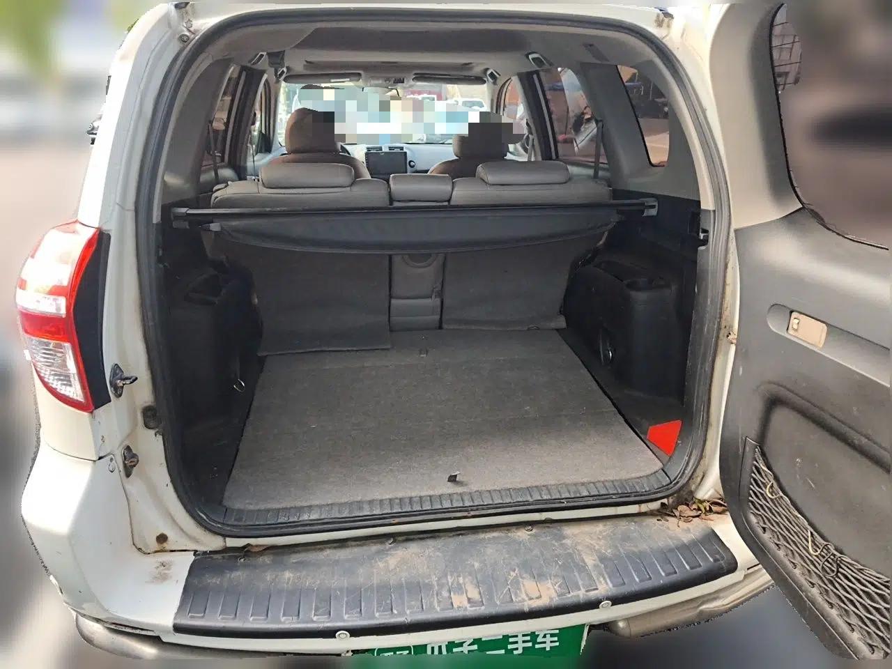 Toyota RAV4 2011 2.4L Automatic 4x4 Luxury Edition — миниатюра 19