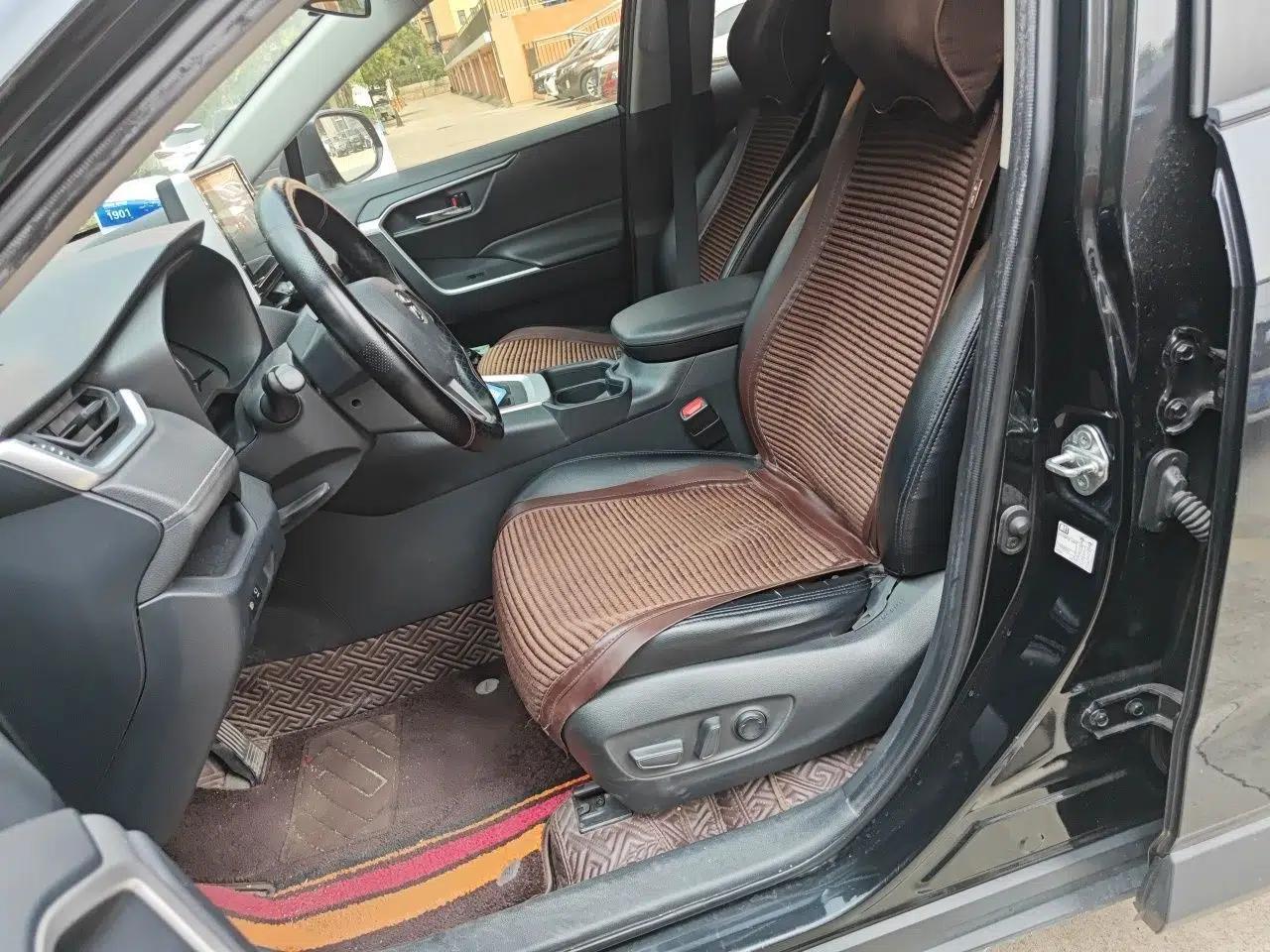 Toyota RAV4 2020 2.0L CVT Two-Wheel Drive Fashion Edition — миниатюра 15