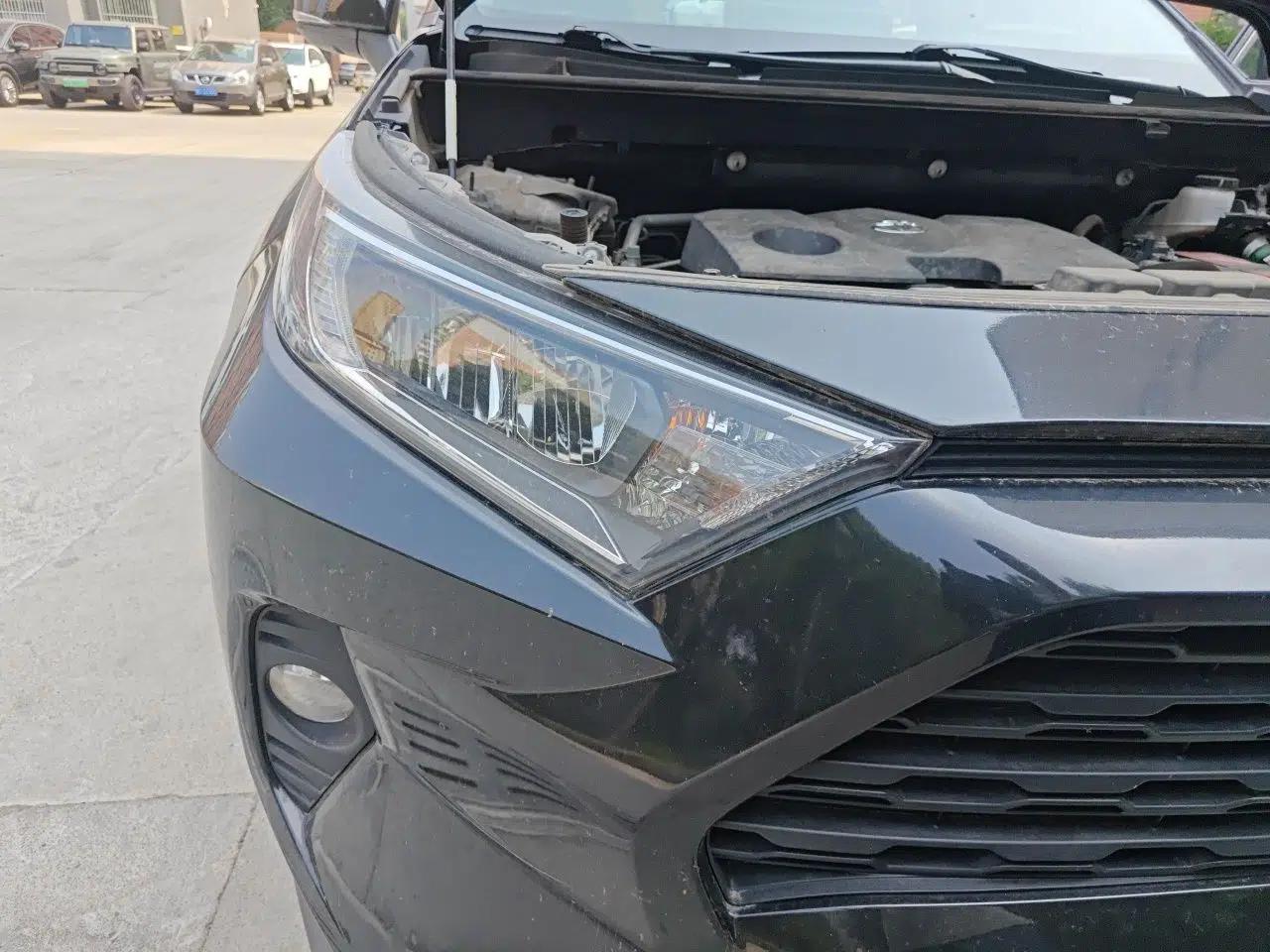 Toyota RAV4 2020 2.0L CVT Two-Wheel Drive Fashion Edition — миниатюра 7