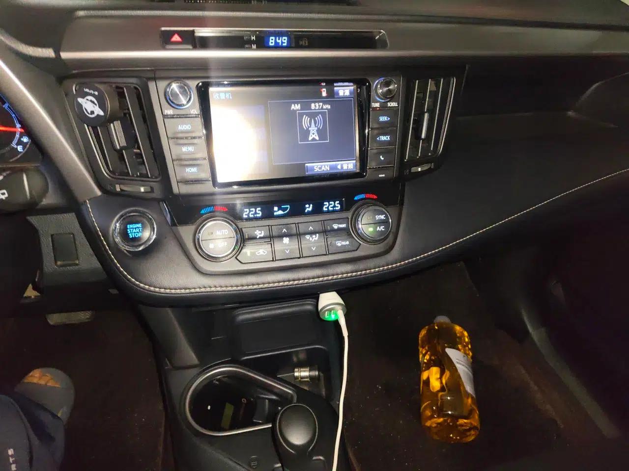 Toyota RAV4 2019 2.0L CVT Two-Wheel Drive Luxury Version China VI Standard — миниатюра 13
