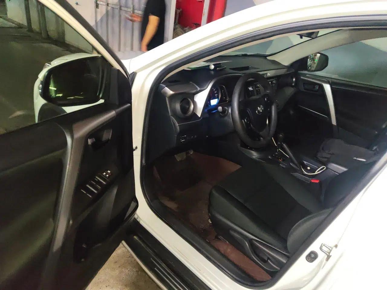 Toyota RAV4 2019 2.0L CVT Two-Wheel Drive Luxury Version China VI Standard — миниатюра 16