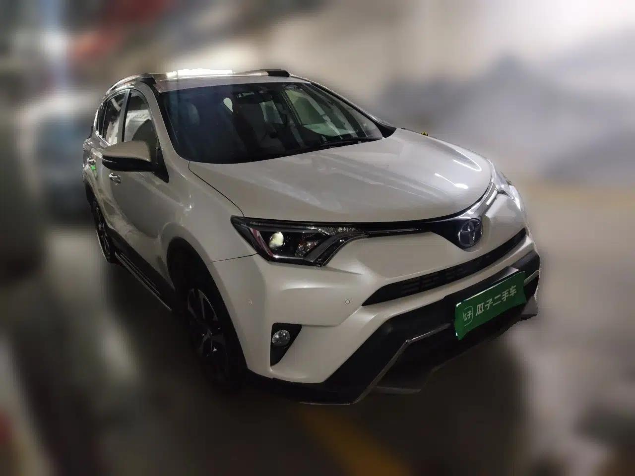 Toyota RAV4 2019 2.0L CVT Two-Wheel Drive Luxury Version China VI Standard — миниатюра 3