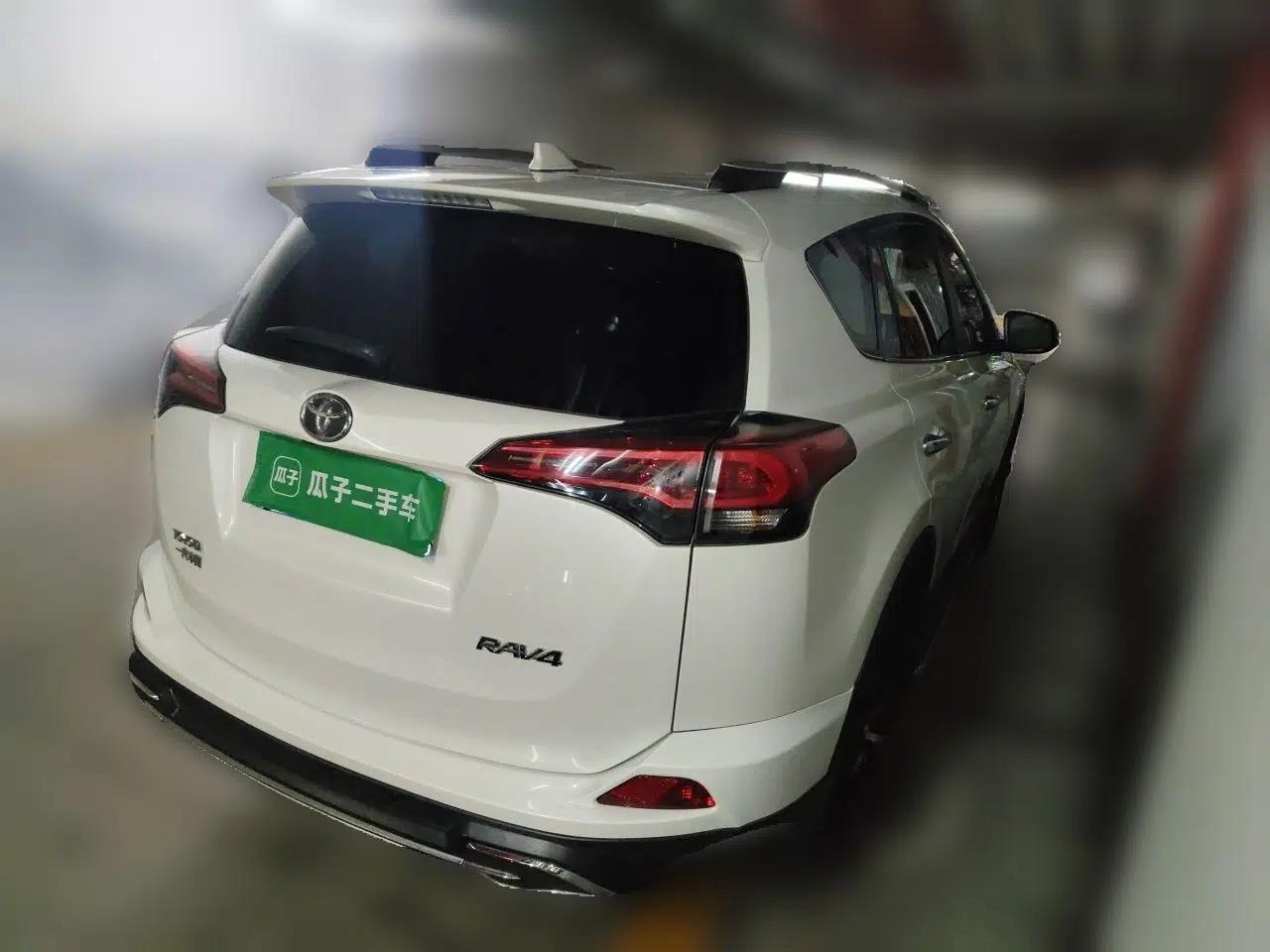 Toyota RAV4 2019 2.0L CVT Two-Wheel Drive Luxury Version China VI Standard — миниатюра 6