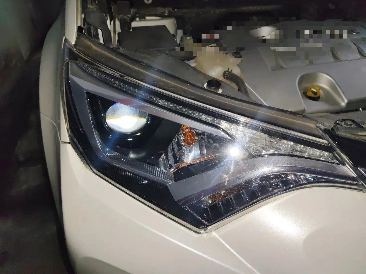 Toyota RAV4 2019 2.0L CVT Two-Wheel Drive Luxury Version China VI Standard — миниатюра 7