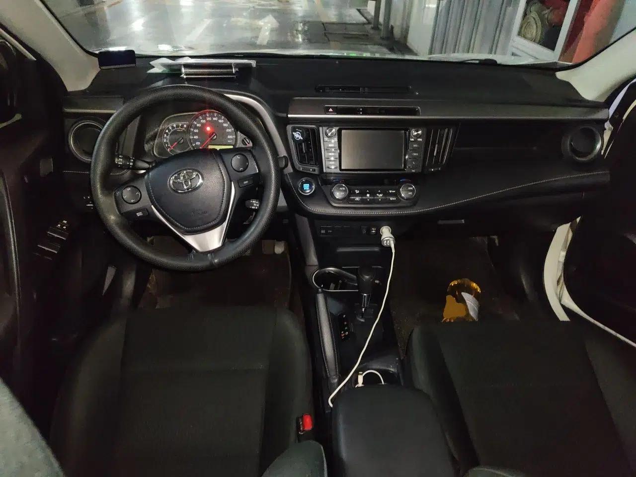 Toyota RAV4 2019 2.0L CVT Two-Wheel Drive Luxury Version China VI Standard — миниатюра 9