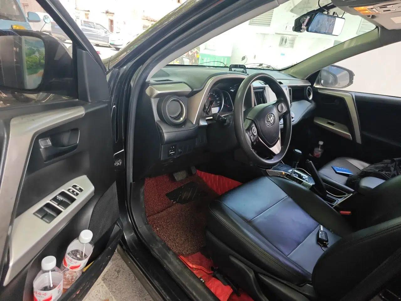 Toyota RAV4 2015 2.0L CVT Two-Wheel Drive Fashion Edition — миниатюра 16