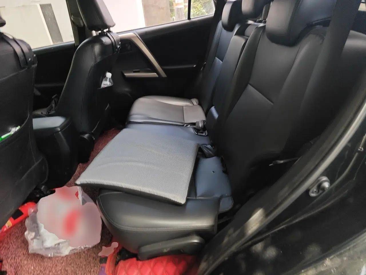 Toyota RAV4 2015 2.0L CVT Two-Wheel Drive Fashion Edition — миниатюра 17