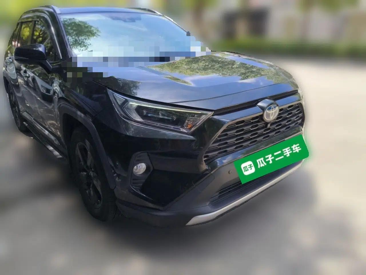 Toyota RAV4 2020 Dual-Engine 2.5L E-CVT 4x4 Elite PLUS Edition — миниатюра 3
