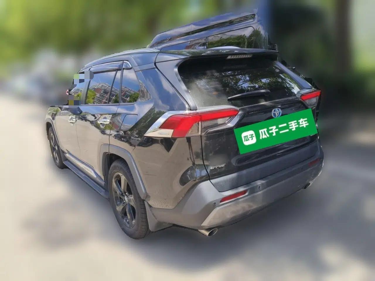 Toyota RAV4 2020 Dual-Engine 2.5L E-CVT 4x4 Elite PLUS Edition — миниатюра 4