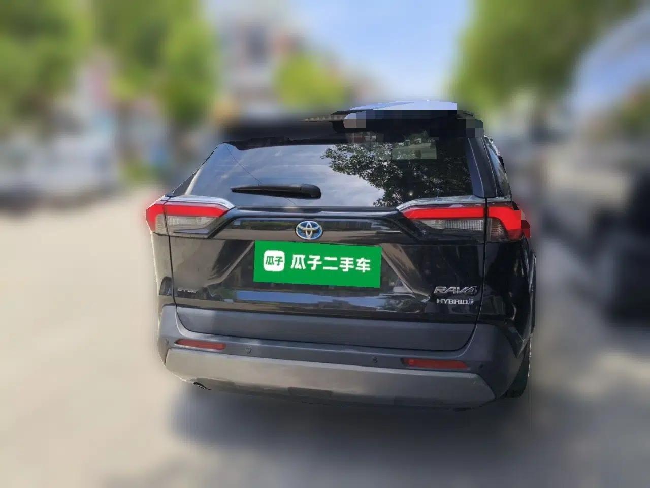 Toyota RAV4 2020 Dual-Engine 2.5L E-CVT 4x4 Elite PLUS Edition — миниатюра 5