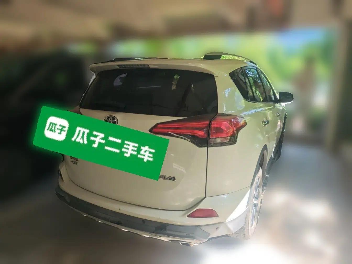 Toyota RAV4 2016 2.0L CVT Two-Wheel Drive Fashion Edition China V Standard — миниатюра 4