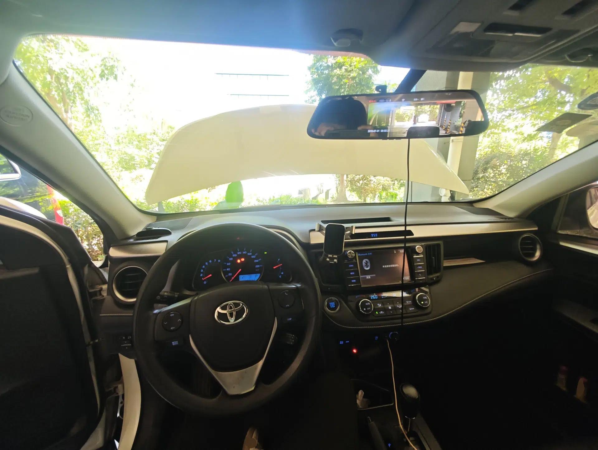 Toyota RAV4 2016 2.0L CVT Two-Wheel Drive Fashion Edition China V Standard — миниатюра 6
