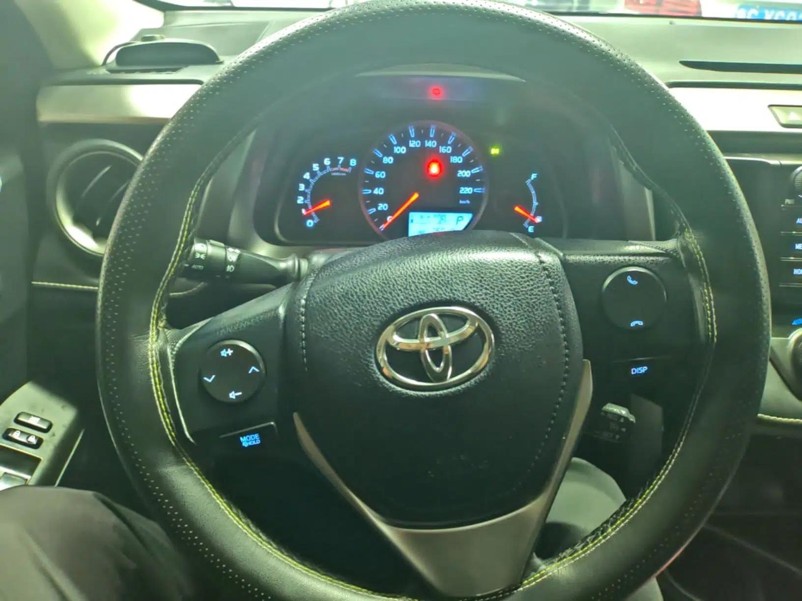 Toyota RAV4 2016 2.0L CVT Two-Wheel Drive Fashion Edition China V Standard — миниатюра 13