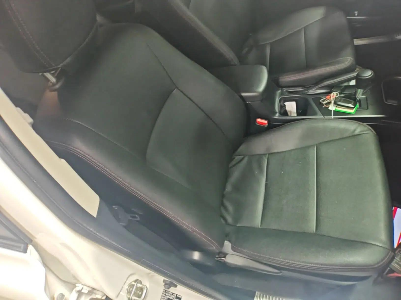 Toyota RAV4 2016 2.0L CVT Two-Wheel Drive Fashion Edition China V Standard — миниатюра 19
